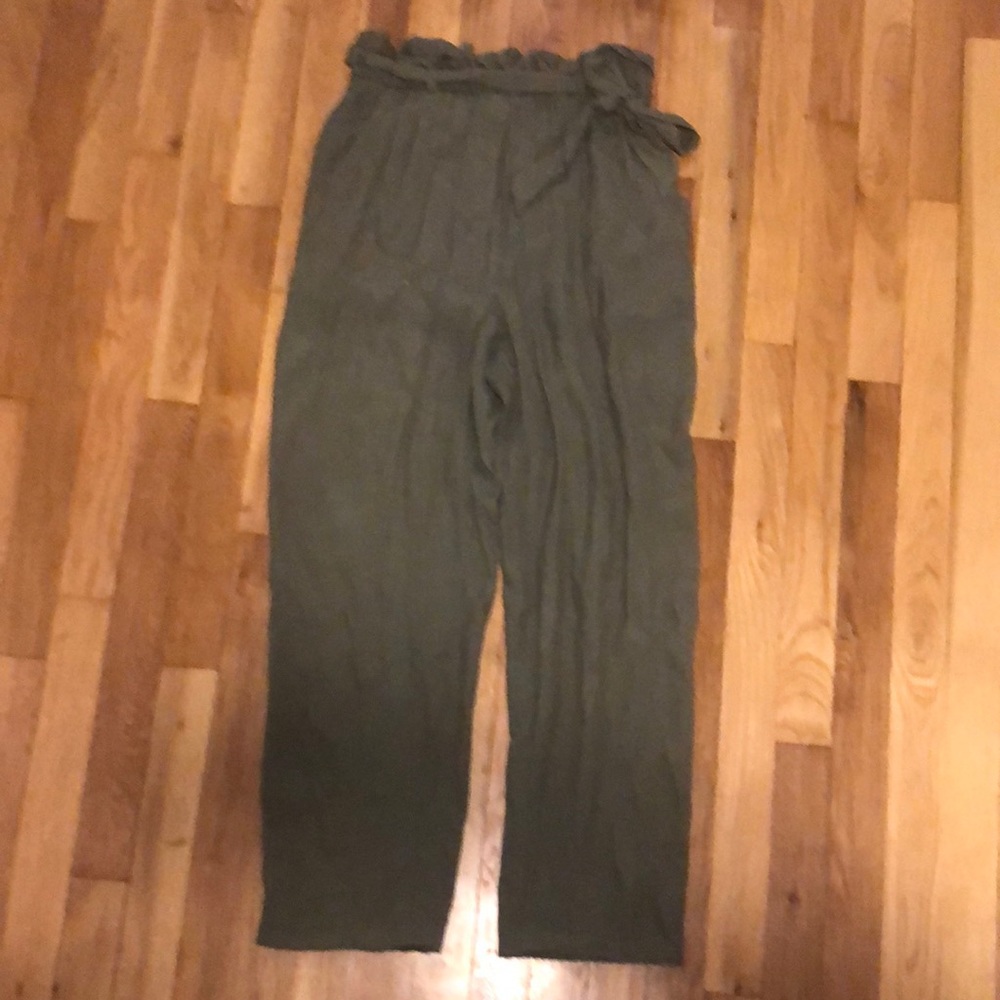 Dark green pants with bow!